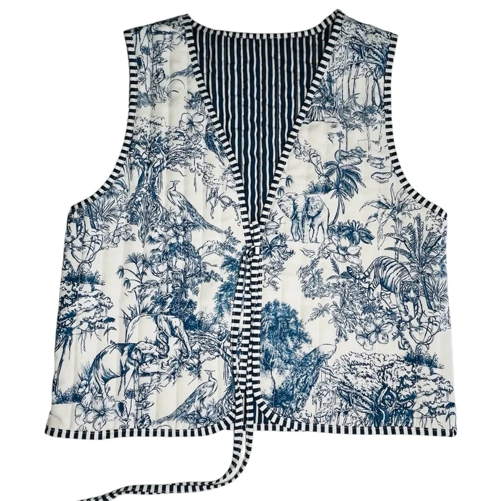 Safari Toile Quilted Vest Blue White Jungle Animals Tie Front Elephants Size L